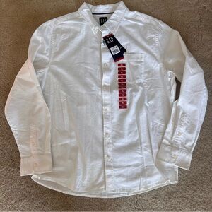 GAP Men's Classic White Button Down Shirt